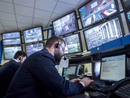 Il dossier è sul tavolo di Salvini: i trenta terroristi da catturare