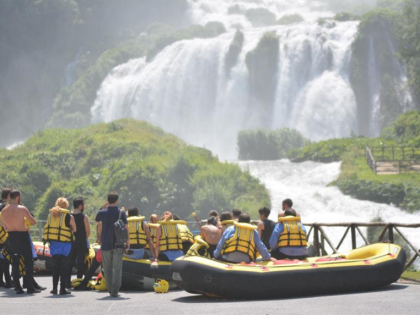 Terni, l'emozione del rafting sulle acque del fiume Nera
