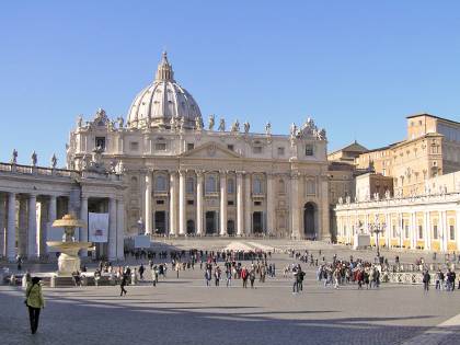 Due vescovi italiani "contro" il Papa su Amoris Laetitia