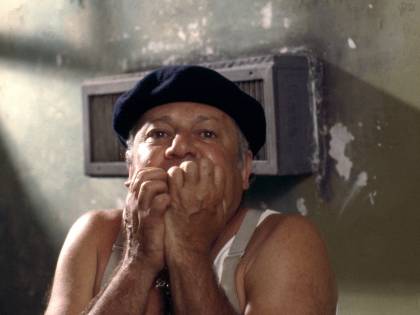 Villaggio in arte Fantozzi Un docufilm celebra il suo genio narrativo