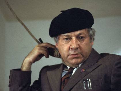 Quel bisogno di sfondare nella grafia di Paolo Villaggio