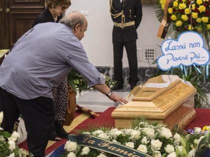 L'ultimo addio a Villaggio: oggi camera ardente e funerali laici