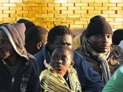 "Così possiamo fare profitti". I migranti sono l'oro delle Srl