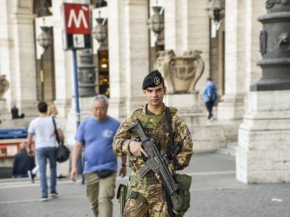 Virus, scatta allerta degli 007 "Queste zone a rischio rivolta"