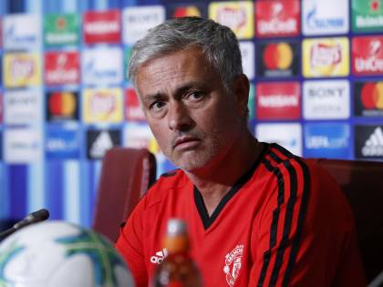 Mourinho, bordata a De Boer: "Peggior allenatore della Premier League"