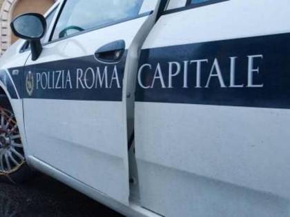 Ciampino, anziano va alla festa del figlio e gli occupano la casa