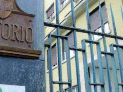 A Trani l'obitorio chiuso e la rabbia dei parenti dei defunti