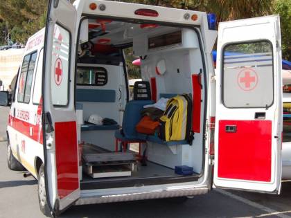 Milano, incidente sulle strisce: famiglia travolta ma sono fuori pericolo