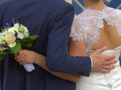 Migrante si sposa e, dopo le nozze, torna al Cie