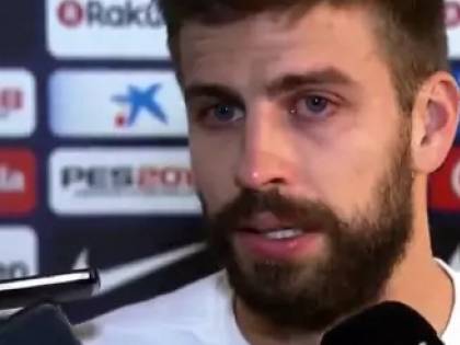 Piqué senza patente va agli allenamenti in bici elettrica