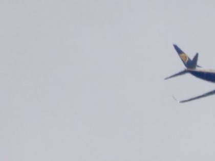 Londra, un jet militare della Raf scorta a terra un aereo Ryanair