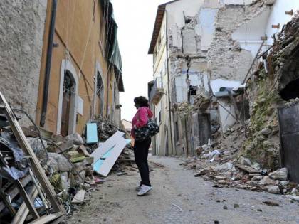 Case dei terremotati ai migranti. Ma il neo sindaco blocca il bando-beffa del Pd