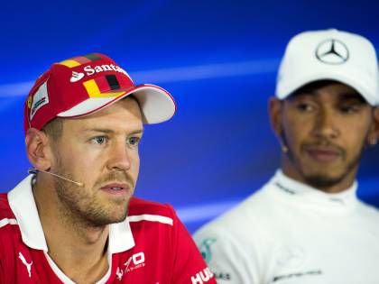 Vettel punge Hamilton: "Complimenti a lui ma Schumacher era più forte"