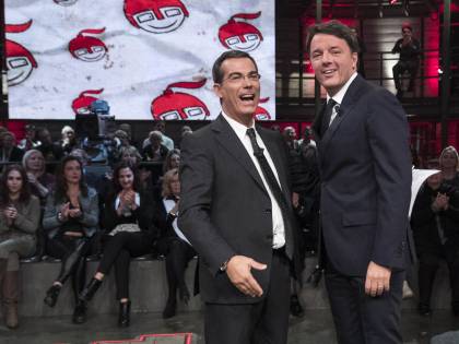 Floris attacca Renzi: "Lei ha i titoli per criticare il governo?"