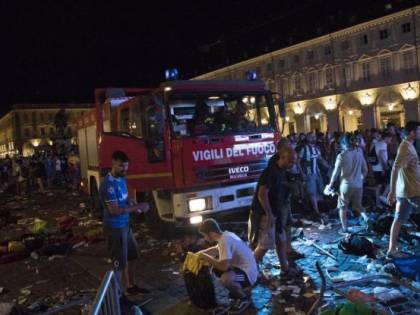 Torino, prefetto indagato per i disordini in piazza San Carlo