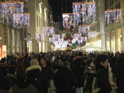 "Negozi chiusi durante le feste? Di Maio copia l'iniziativa di Confesercenti"