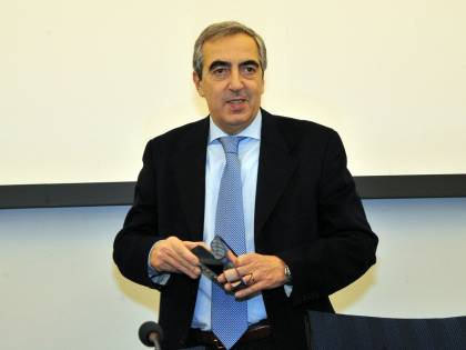 Il no azzurro alla piazza: "Opposizione in aula e non con le bandiere"