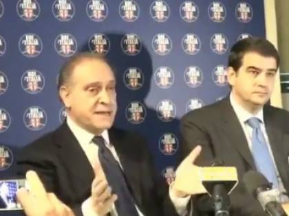 Presentato il simbolo della quarta gamba del centrodestra: "Noi con l'Italia"