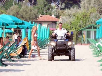 Forte dei Marmi, «colletta» per i vigili