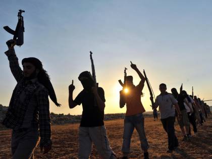 Interpol: "Cinquanta combattenti dell'Isis arrivati in Italia sul barcone"