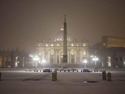 Vaticano, ex presidente dello Ior rinviato a giudizio