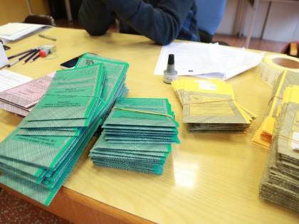 Sulle schede per le Regionali non c'è il bollino anti-frode