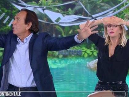 Isola dei Famosi, Giucas riesce nell'esperimento dell'ipnosi intercontinentale