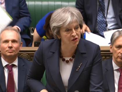 May-Putin, scontro totale. Diplomatici via da Londra Mosca: "Pronti a reagire"