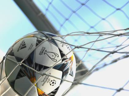 Se il club spende più in agenti che in calciatori