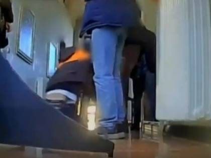 Potenza, disabili maltrattati in una struttura: calci, pugni e schiaffi