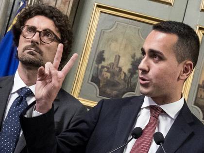 Di Maio: "Decreto per voto a giugno". Giorgetti: "Non c'è trattativa"
