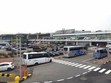 Linate si colora di bianco, inaugurata la nuova facciata e restyling dell'area arrivi