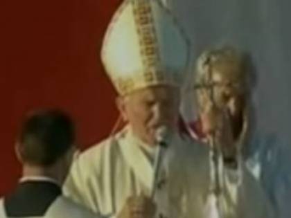 Se l'Osservatore Romano difende il repulisti di Giovanni Paolo II