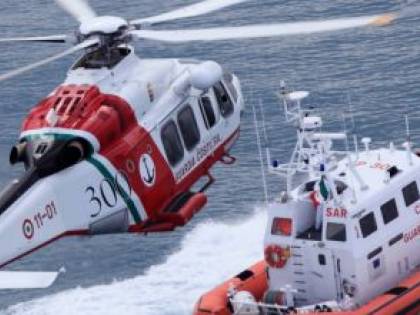 Trani, collisione tra due imbarcazioni, una affonda