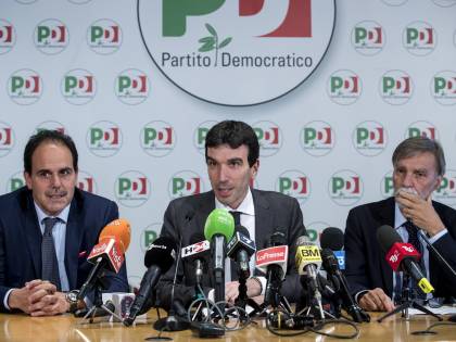 Cottarelli, la retromarcia del Pd. Martina: "Astenerci sulla fiducia"