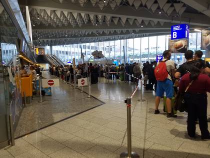 Dusseldorf, malato mentale accoltella alla testa un dipendente dell'aeroporto