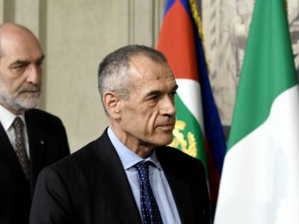 Governo, Cottarelli rimette il mandato