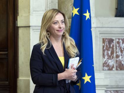 La Meloni ha scelto Thomas Evans per il "premio Atreju"