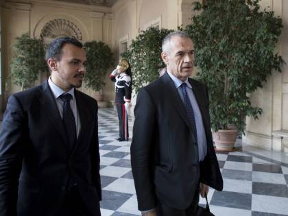 Cottarelli non scioglie la riserva: "C'è tempo per governo politico"
