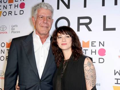Asia Argento accusata dagli hater per la morte di Bourdain, ma Hollywood la difende
