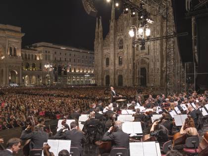 La valanga azzurra ora punta su Milano