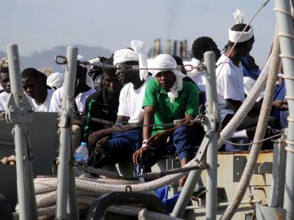 Migranti, le registrazioni inchiodano Malta: "Ci è stato negato il porto"