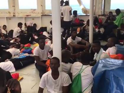 Aquarius, il cardinale di Valencia recluta la diocesi per accoglierla