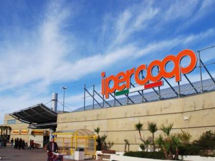 Cimice trovata in confezione di petto d’anatra dell’Ipercoop, allarme