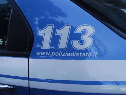 Barletta, trovato morto un romeno per strada, fatale una coltellata alla gola