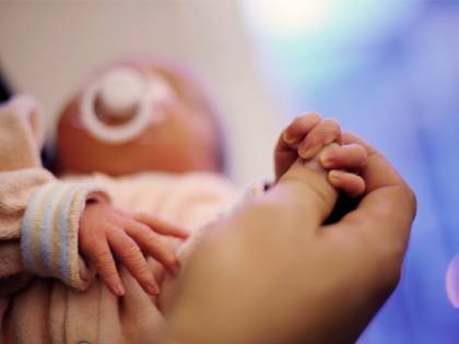 Cosa nasconde chi ha paura di scrivere mamma e papà