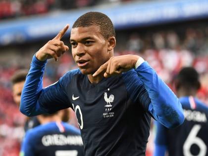 Mercato, quotazioni Cies: vola Mbappè, crolla Lewandoski, in calo Neymar
