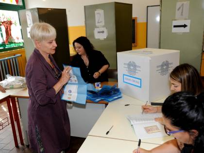 I primi dati dei ballottaggi: alle 19, affluenza al 33,3%