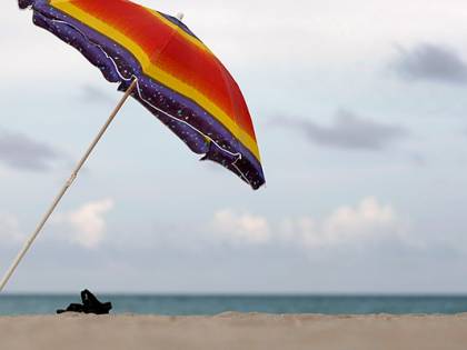Tragedia al mare, muore a 55 anni: inutili i soccorsi