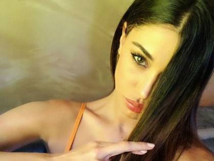 Belen nudo integrale su Instagram È già passata la crisi con Iannone?